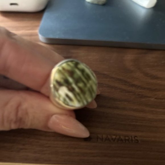 Shell Silver Ring - Picture 5 of 7